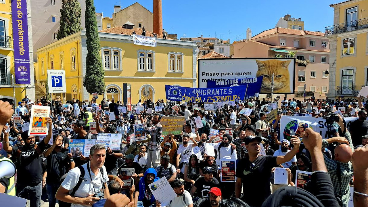পর্তুগালে মানবিক অভিবাসন নীতির দাবিতে প্রতিবাদ সমাবেশ