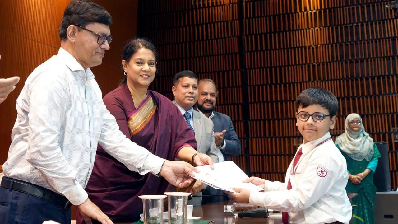 আন্তর্জাতিক সহযোগিতা ছাড়া ওজোনস্তর রক্ষা সম্ভব নয় : পরিবেশ উপদেষ্টা