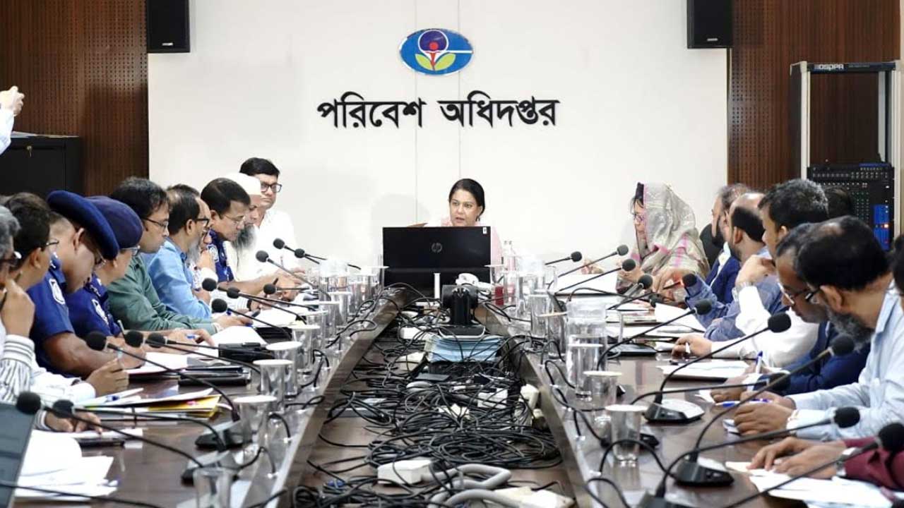 আগামী মৌসুমে সাভারে কোনো ইটভাটা চলবে না : পরিবেশ উপদেষ্টা