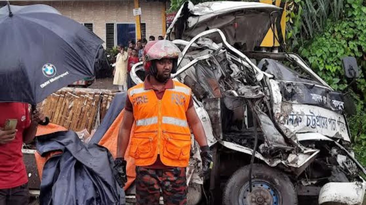চট্টগ্রামে পৃথক সড়ক দুর্ঘটনায় প্রাণ গেল ২ জনের