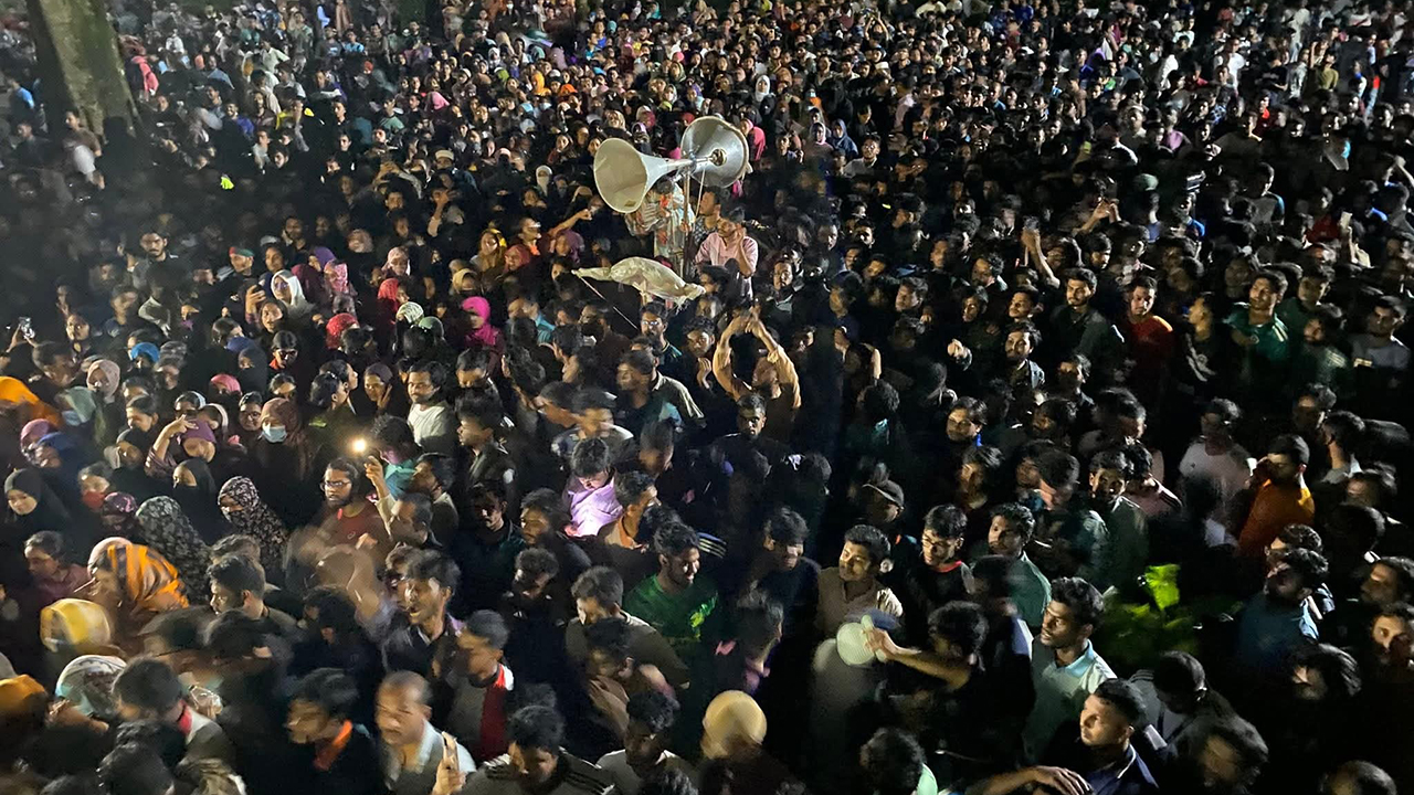 আন্দোলনের মুখে পোষ্য কোটা স্থগিত, তবে বাতিলের দাবিতে অনড় শিক্ষার্থীরা