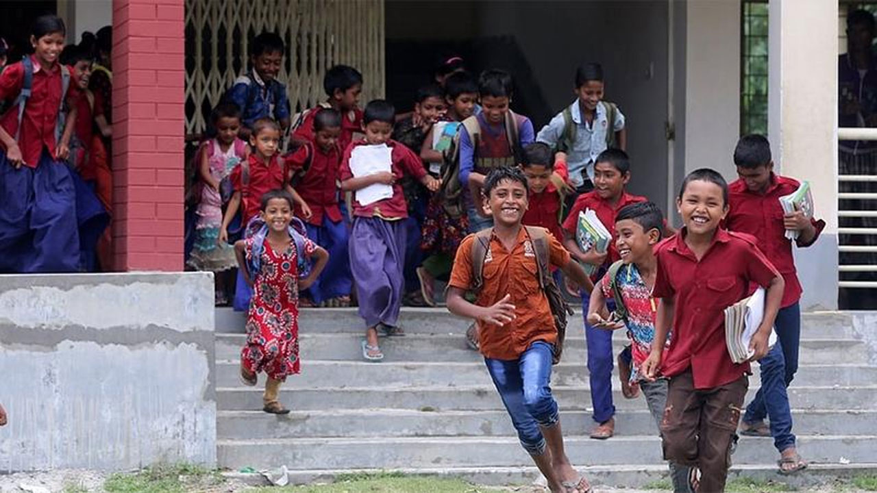 দুর্গাপূজায় শিক্ষাপ্রতিষ্ঠানে টানা ১২ দিনের ছুটি