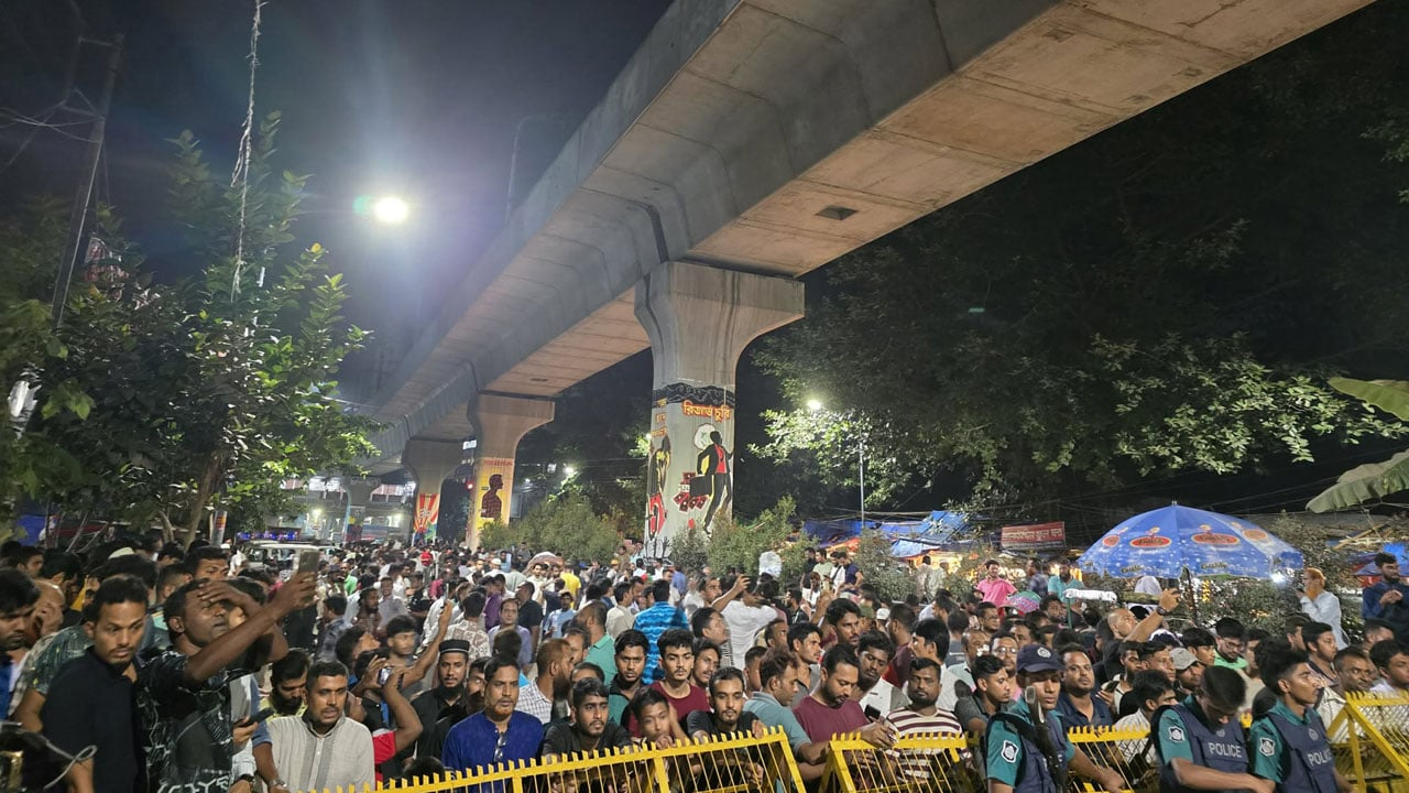 শিবির সমর্থকদের উচ্ছ্বাস শাহবাগে, চলছে বিজয় মিছিলের প্রস্তুতি