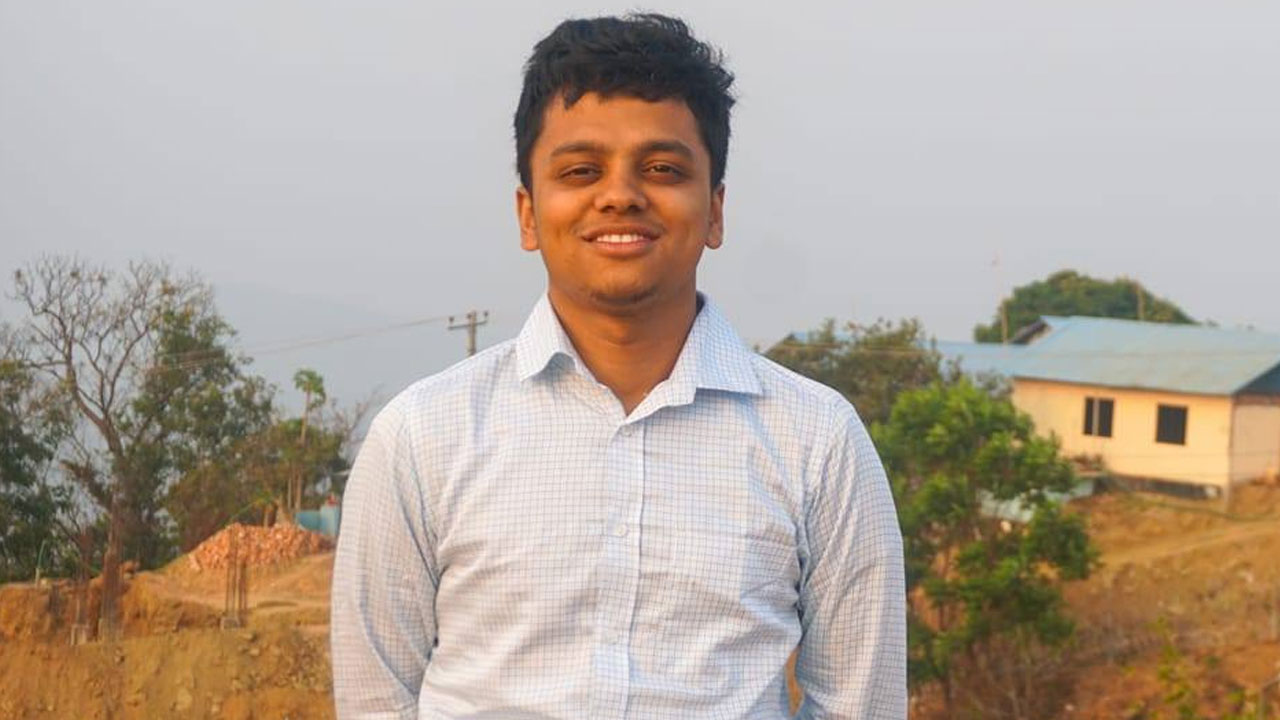 পাহাড়ের প্রত্যন্ত গ্রামের সেই ফরহাদ হলেন ডাকসুর জিএস 