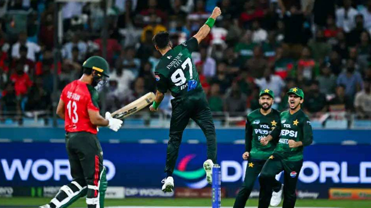 ব্যাটিং ব্যর্থতায় পাকিস্তানকে ফাইনালে তুলে দিলো বাংলাদেশ