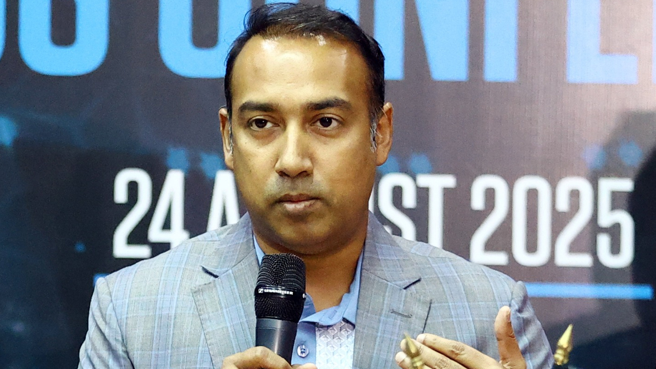 কোচিং স্টাফদের বাফুফে সভাপতির জেরা