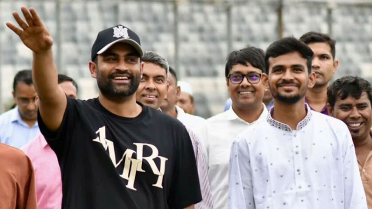 তামিমের অভিযোগের জবাবে যা বললেন ক্রীড়া উপদেষ্টা