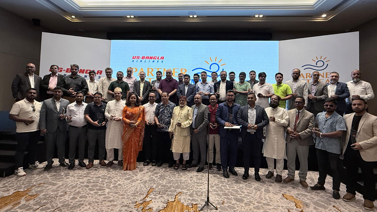 ৩০০ এজেন্ট নিয়ে ইউএস-বাংলার ‘পার্টনার রিট্রিট মালদ্বীপ-২০২৫’ অনুষ্ঠিত