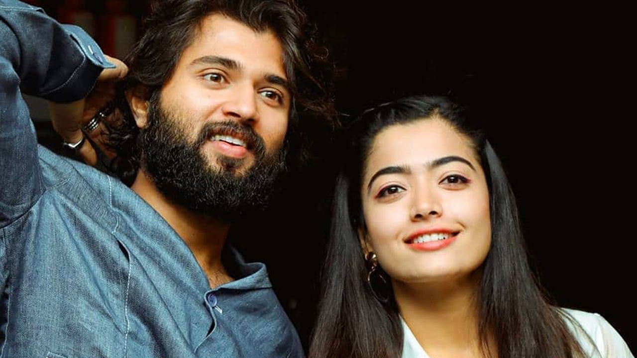 বিজয়ের সঙ্গেই কি বাগদান সারলেন রাশমিকা?