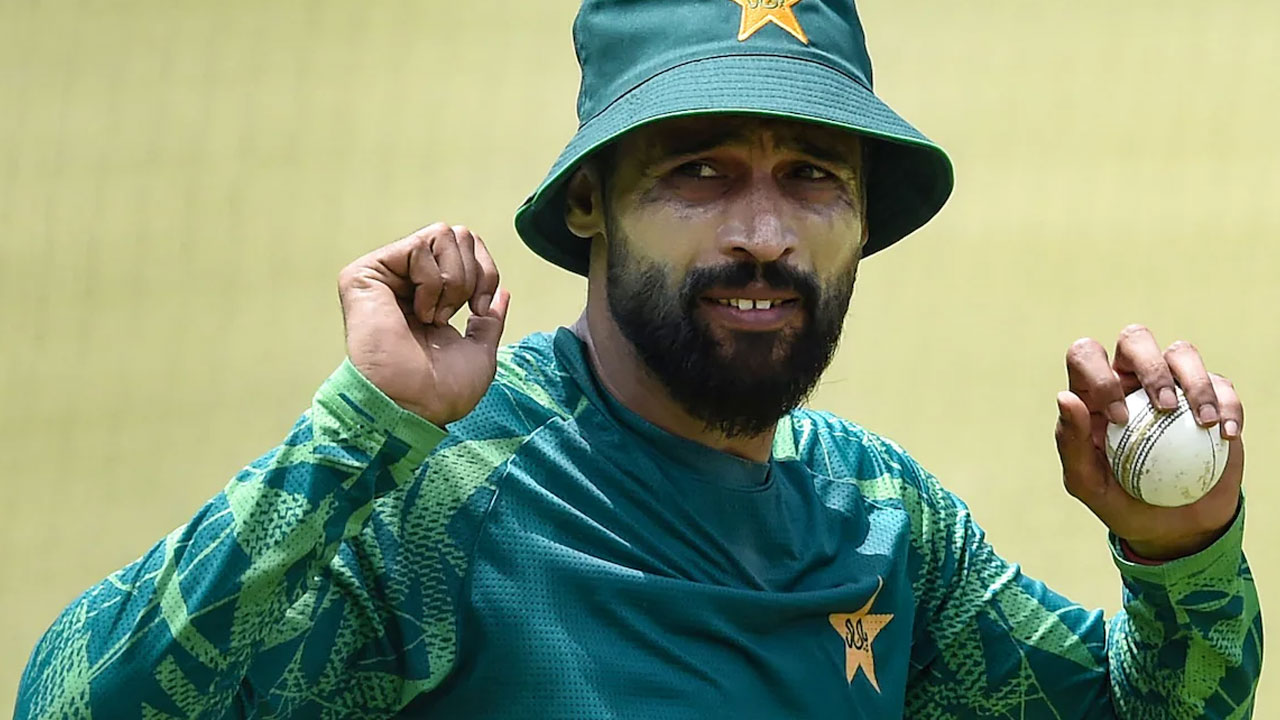 অভিষেকের পর এবার ভারতকে নিয়ে আমিরের বিস্ফোরক মন্তব্য