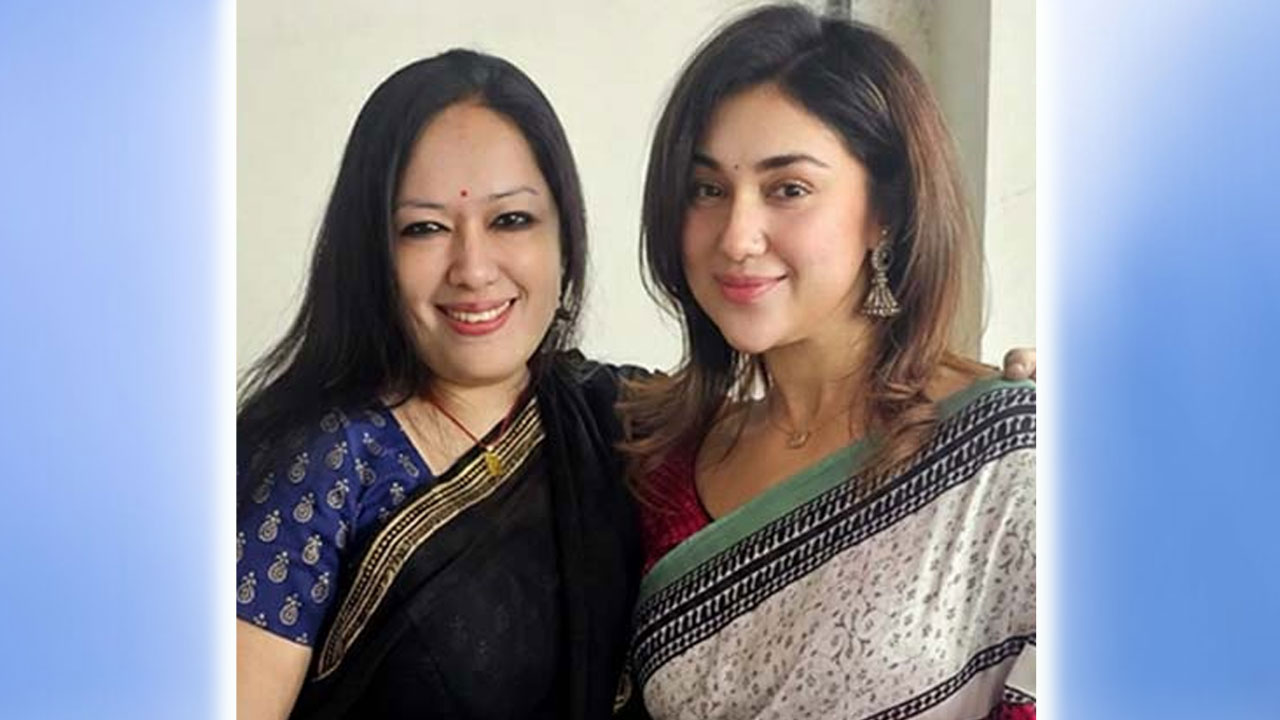 রুমিন ফারহানার সঙ্গে ছবি দিয়ে যা লিখলেন অপু বিশ্বাস