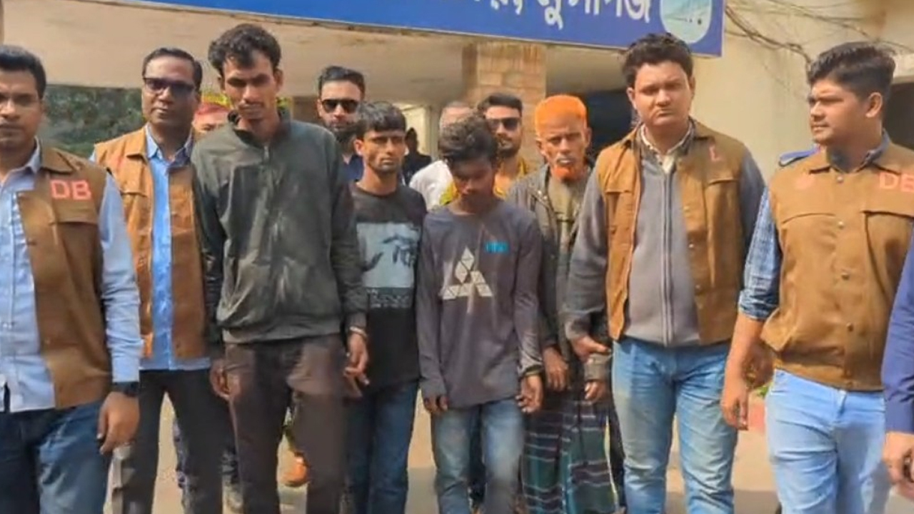 ধারের টাকা শোধ করতে অটোচালককে হত্যা, গ্রেপ্তার ৪