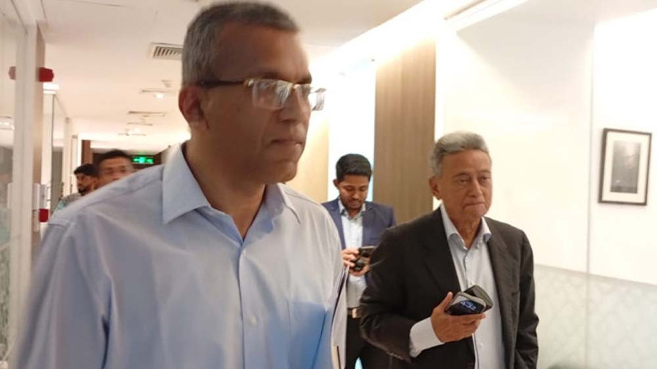 গভর্নরের বিদায় নিয়ে অর্থমন্ত্রী বললেন ‘কিছুই বলার নেই’