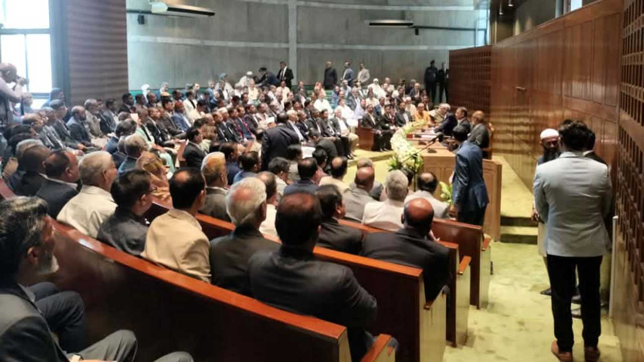 বিএনপির কোনো সংসদ সদস্য ডিউটি ফ্রি গাড়ি ও প্লট নেবে না