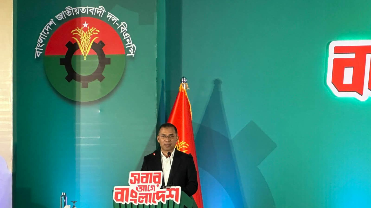 প্রত্যেক গৃহিণীর হাতে ফ্যামিলি কার্ড দিতে চাই : তারেক রহমান