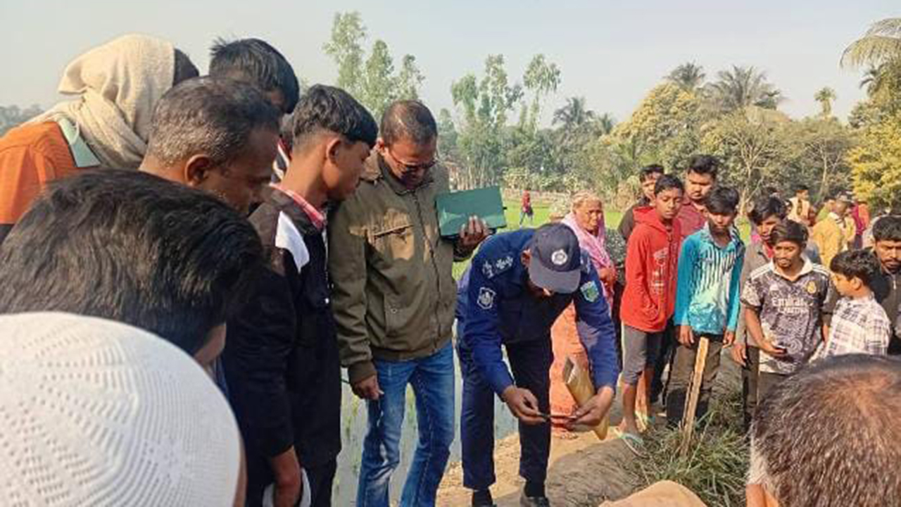 বগুড়ায় ট্রাক মালিককে কুপিয়ে হত্যা