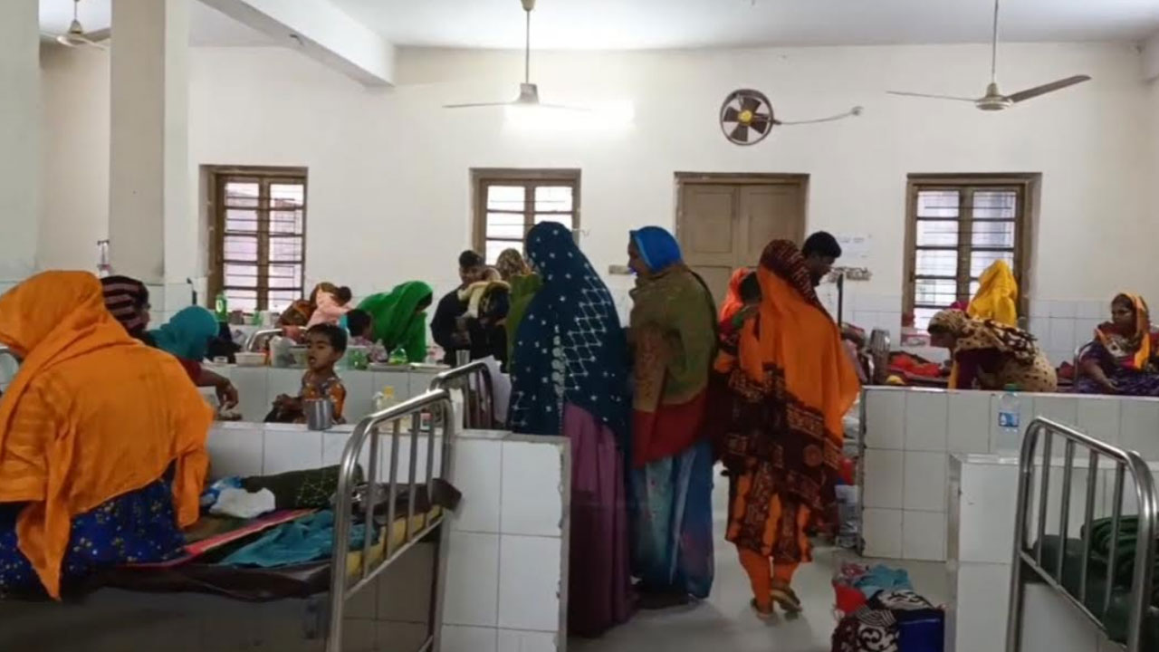 চুয়াডাঙ্গায় ডায়রিয়ার প্রাদুর্ভাব, বারান্দায় চলছে চিকিৎসা