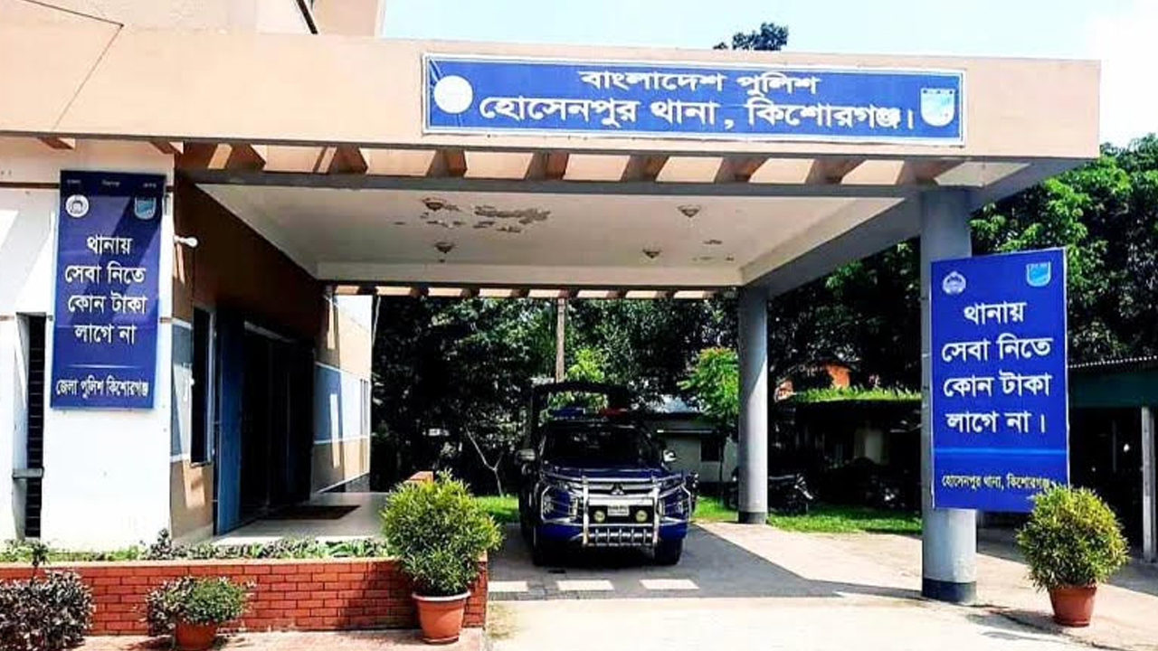 আসামি নিয়ে ফিরছিলেন, সড়ক দুর্ঘটনায় প্রাণ গেল পুলিশ কনস্টেবলের