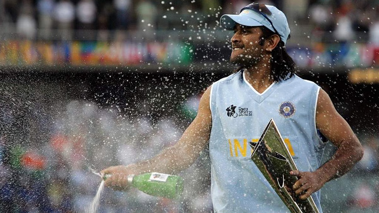 বিশ্বকাপে ‘সবচেয়ে বিপজ্জনক’ দল ও যে শঙ্কার কথা বললেন ধোনি