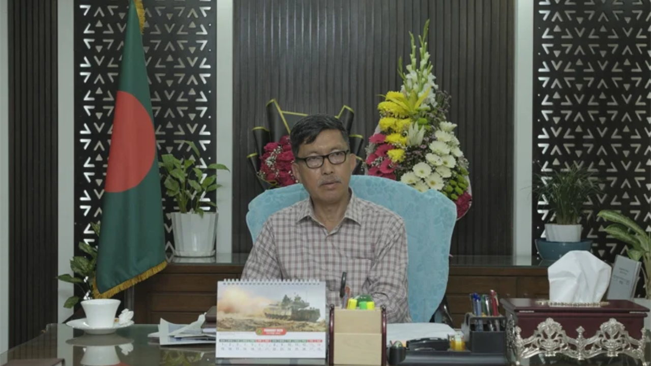 বান্দরবানের লামা থেকে ফ্যামিলি কার্ড বিতরণ শুরু হবে