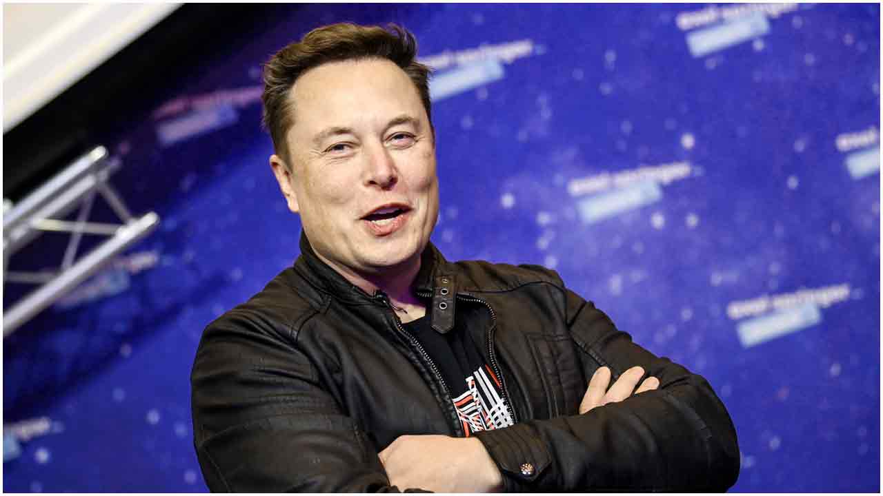 চাঁদের বুকে ইলন মাস্কের শহর গড়ার পরিকল্পনা, আসলেই কি সম্ভব?