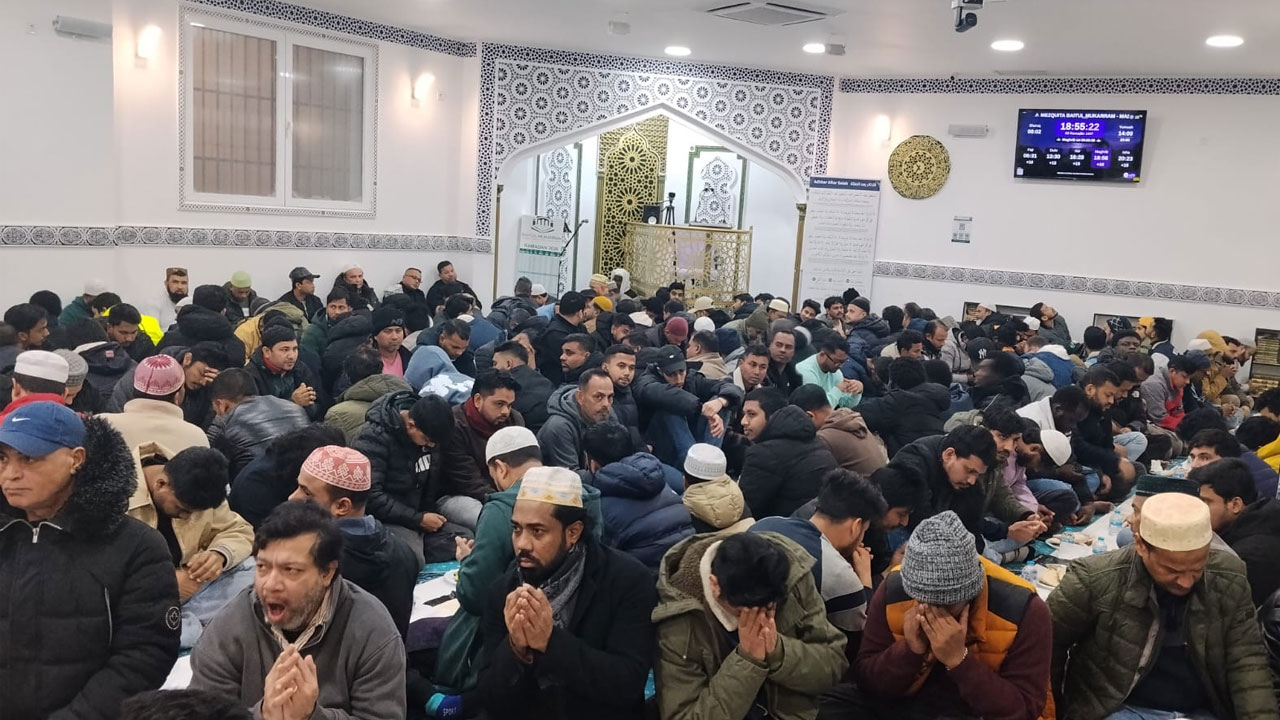 ফেনী জেলা ফোরাম ইন স্পেনের ইফতার ও দোয়া মাহফিল সম্পন্ন