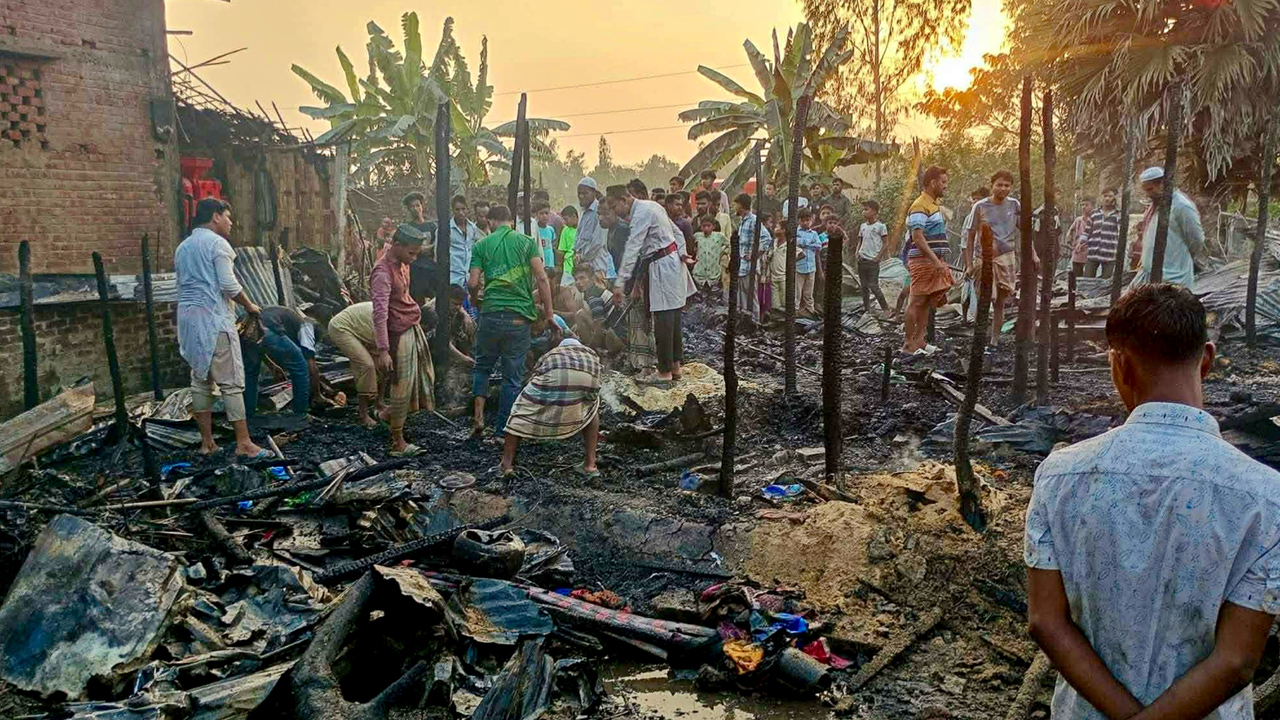 পেকুয়ায় বৈদ্যুতিক মিটার বিস্ফোরণে পুড়ল চার বাড়ি, ৩০ লাখ টাকার ক্ষতি