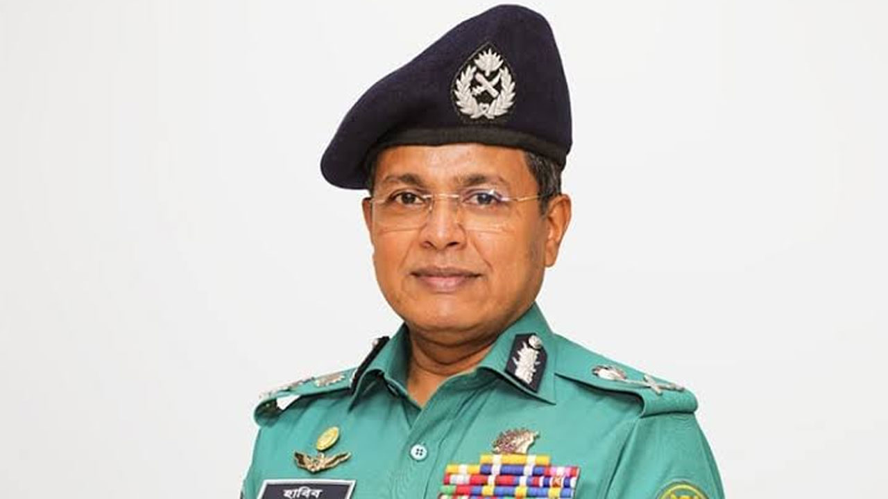 ডিএমপি সাবেক কমিশনার হাবিবুর রহমানের দেশত্যাগে নিষেধাজ্ঞা