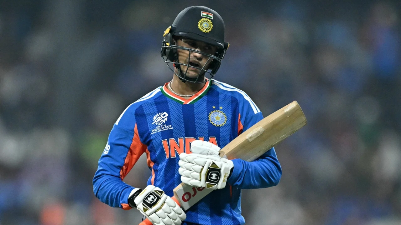 প্রথম ওভারেই অভিষেকের বিদায়, পাওয়ার প্লেতে ভারতের ৫২