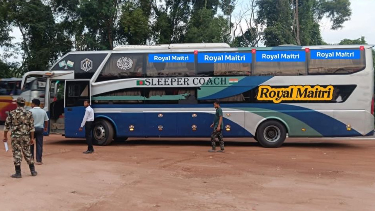 ঢাকা হয়ে ১৮ মাস পর ভারতের কলকাতা-আগরতলা বাস চলাচল শুরু