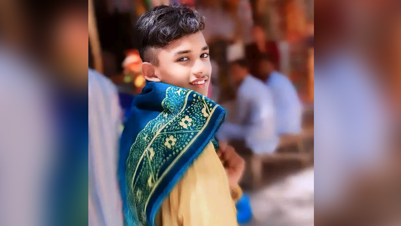 ছিনতাইয়ে বাধা দেওয়ায় মোহাম্মদপুরে স্কুলশিক্ষার্থীকে কুপিয়ে জখম