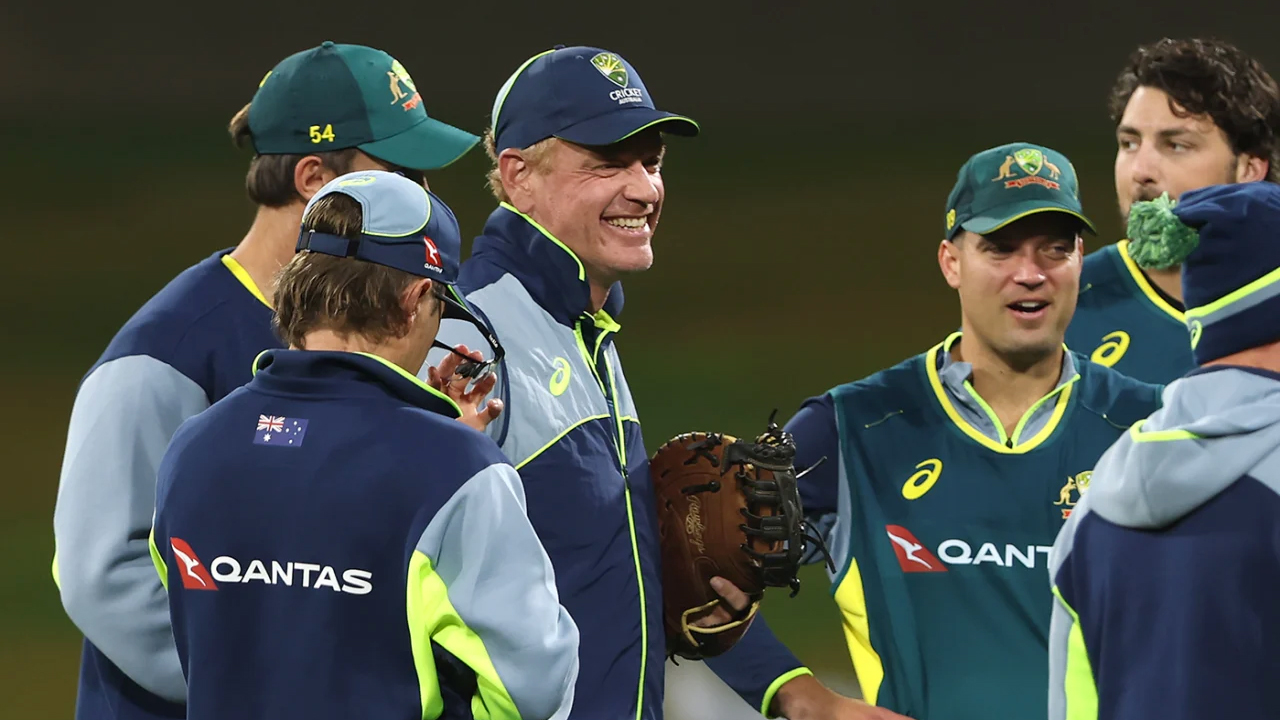বিশ্বকাপ থেকে অস্ট্রেলিয়ার বিদায়ে যাদের ওপর দায় দিলেন কোচ