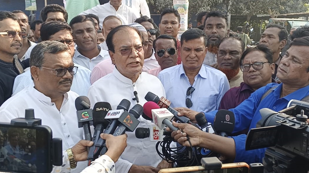 ঈদের আগেই চালু হচ্ছে ‘ফ্যামিলি কার্ড’ : ত্রাণমন্ত্রী