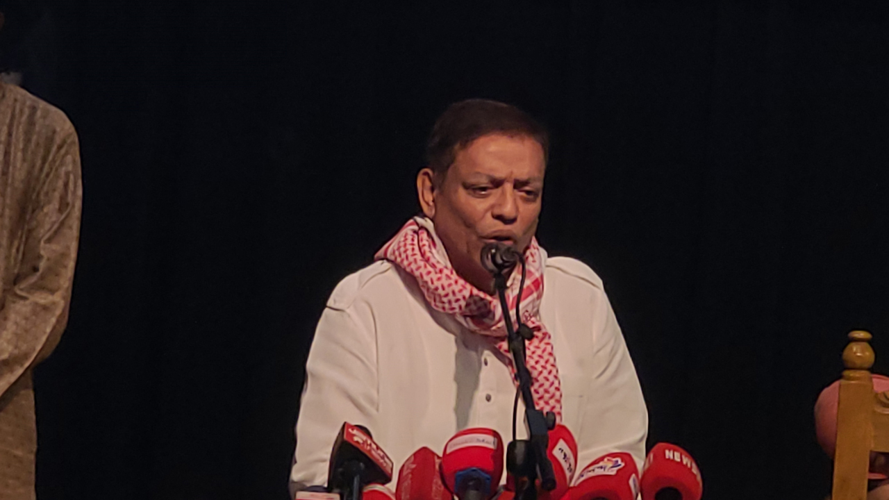 রাজনীতিবিদরা চিন্তায় গরিব হলে রাষ্ট্র ক্ষতিগ্রস্ত হবে : এমপি নিজান