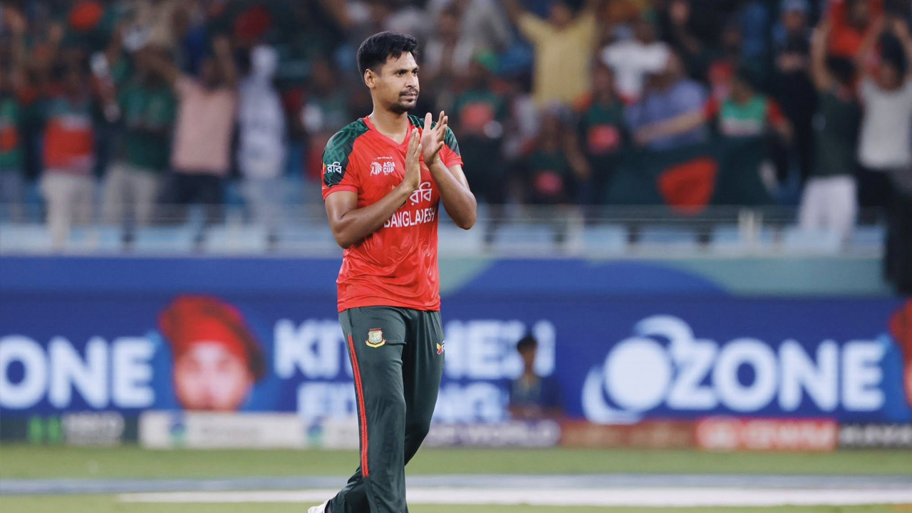 যে কারণে কেন্দ্রীয় চুক্তির ‘এ’ ক্যাটাগরিতে নেই মুস্তাফিজ