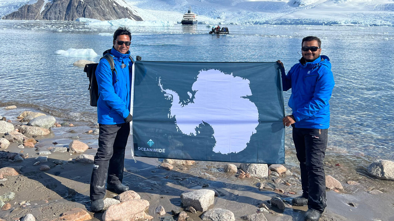 অ্যান্টার্কটিকা অভিযানে ইউটিউবার সালাহউদ্দিন সুমন ও নিলয়