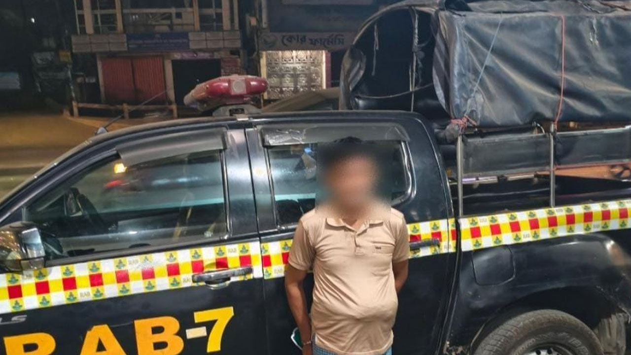 ফেনী আদালতে ১৪ বছর সাজাপ্রাপ্ত আসামি চট্টগ্রামে গ্রেপ্তার