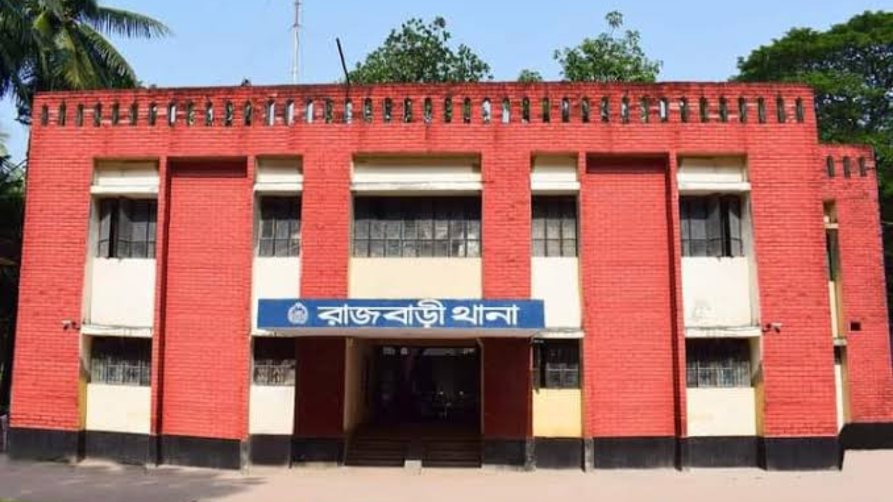 রাজবাড়ীতে যুবককে প্রকাশ্যে কুপিয়ে হত্যার ঘটনায় ৬ জনের নামে মামলা