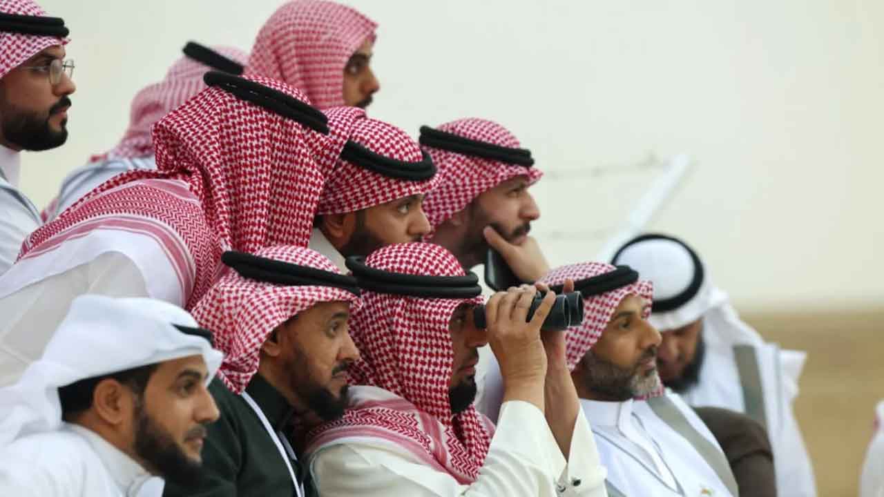 আজ রমজানের চাঁদ দেখবে সৌদি আরব