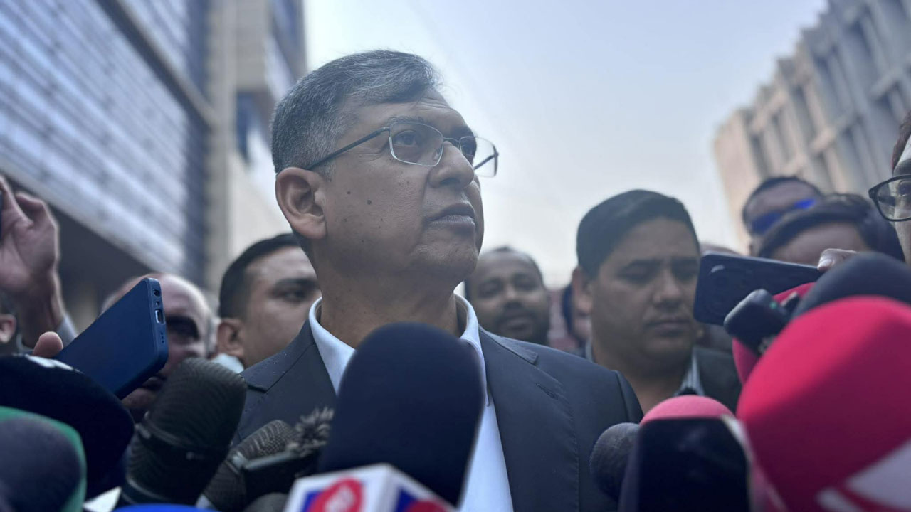 পুলিশের শীর্ষ পর্যায়ে কিছু পরিবর্তন আসবে : স্বরাষ্ট্রমন্ত্রী