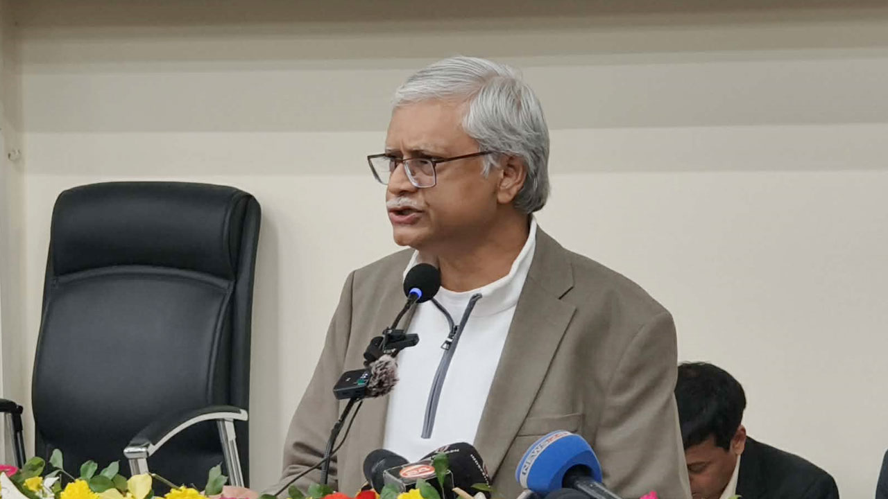 গণভোটে ‘হ্যাঁ’ দিতেই ভোটকেন্দ্রে যাব : রাবি উপাচার্য