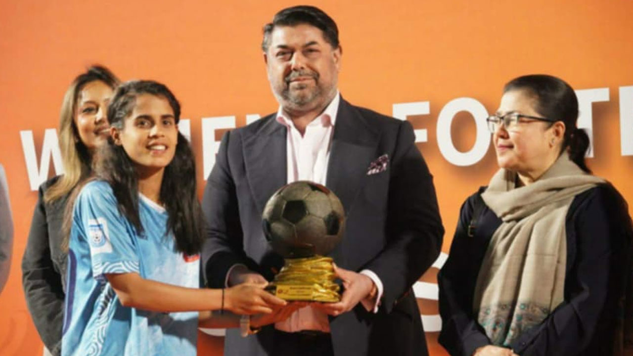 লিগের সেরা খেলোয়াড় শামসুন্নাহার