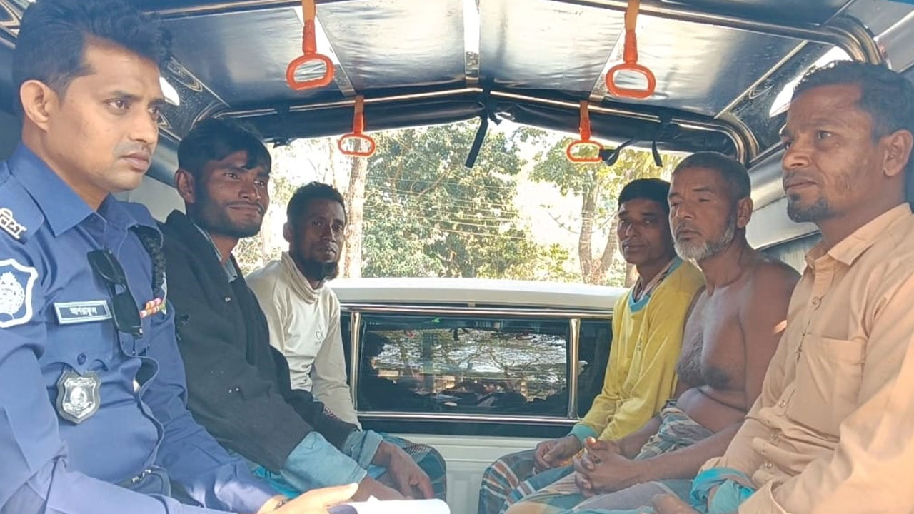 শেরপুরে অবৈধভাবে বালু উত্তোলন ও পরিবহনের দায়ে ৫ জনের কারাদণ্ড