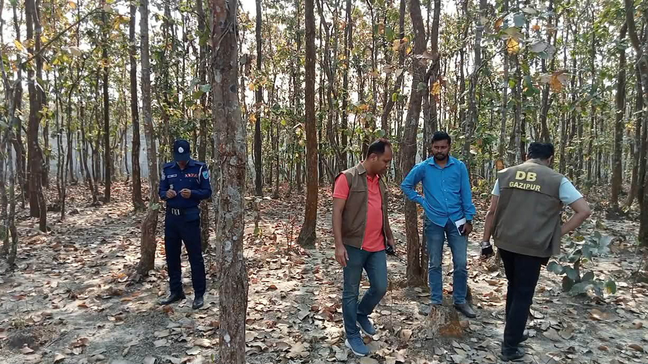 টিকটক ভিডিও করতে গিয়ে গজারি বনে মিললো অর্ধগলিত লাশ