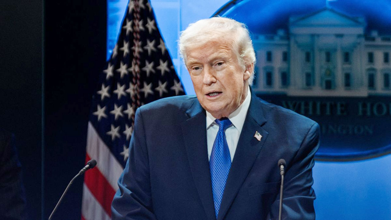 সুপ্রিম কোর্টের বিচারকদের লজ্জিত হওয়া উচিত : ট্রাম্প