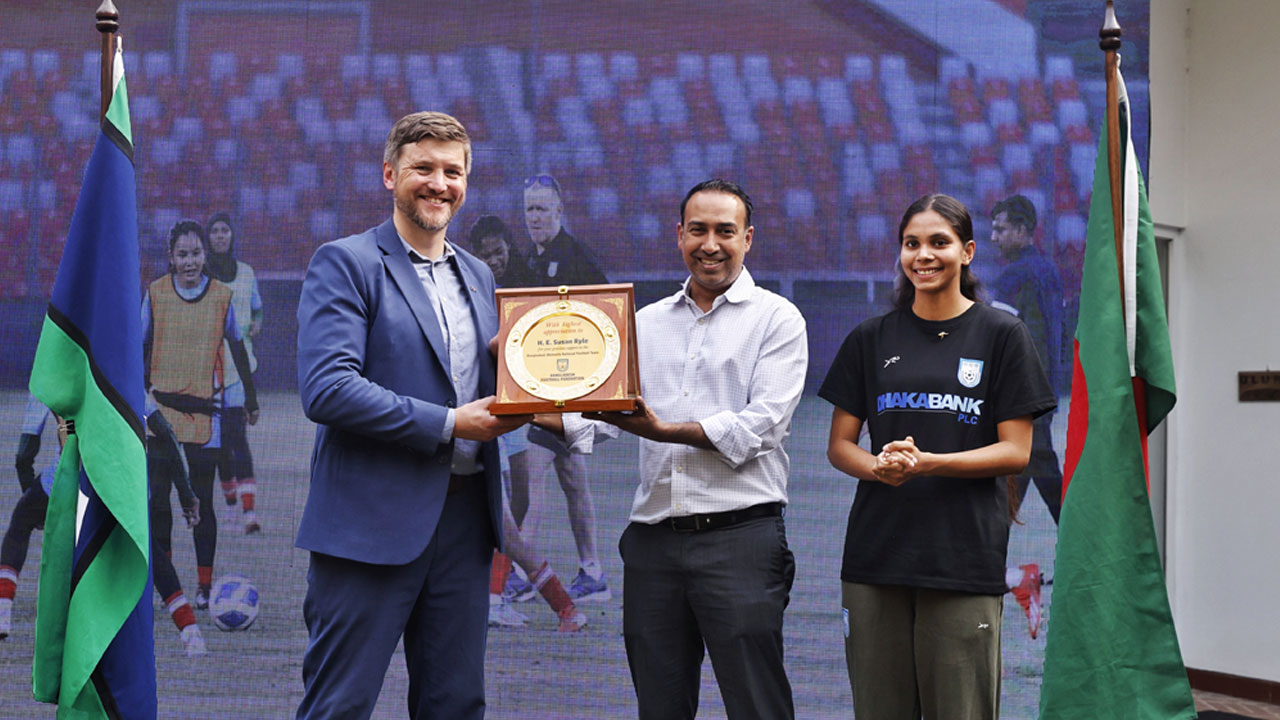 ঋতুপর্ণাদের অস্ট্রেলিয়া সফরের আগে হাই কমিশনের শুভকামনা