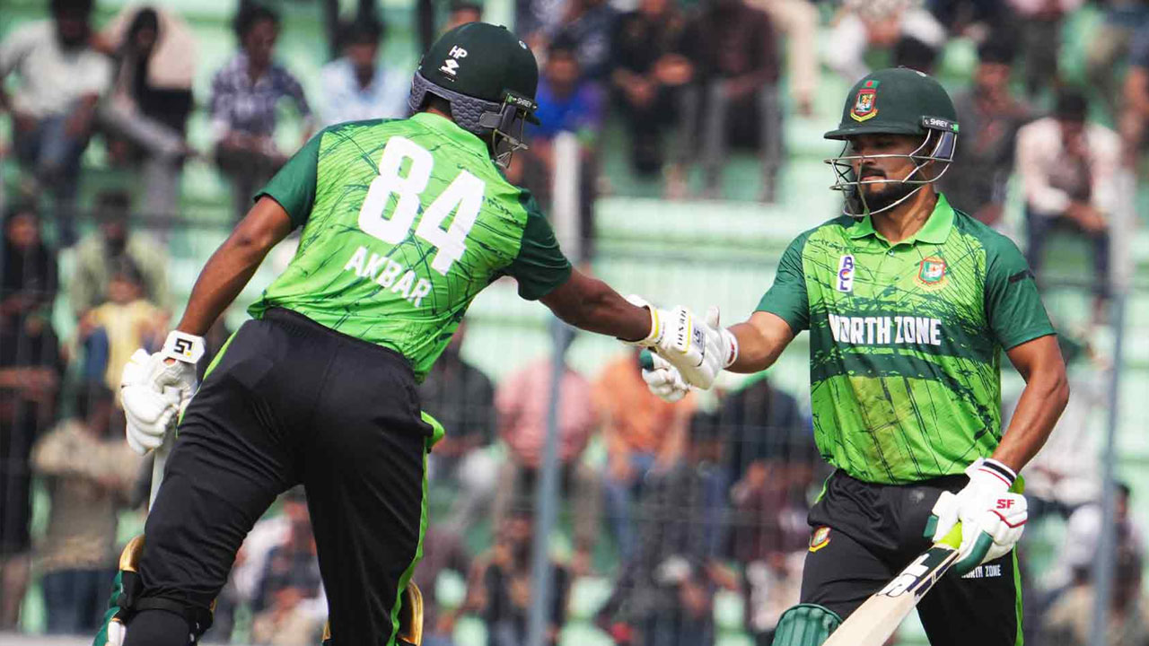 আফিফ-আকবরের সেঞ্চুরিতে জয় পেল নর্থ ও সাউথ জোন