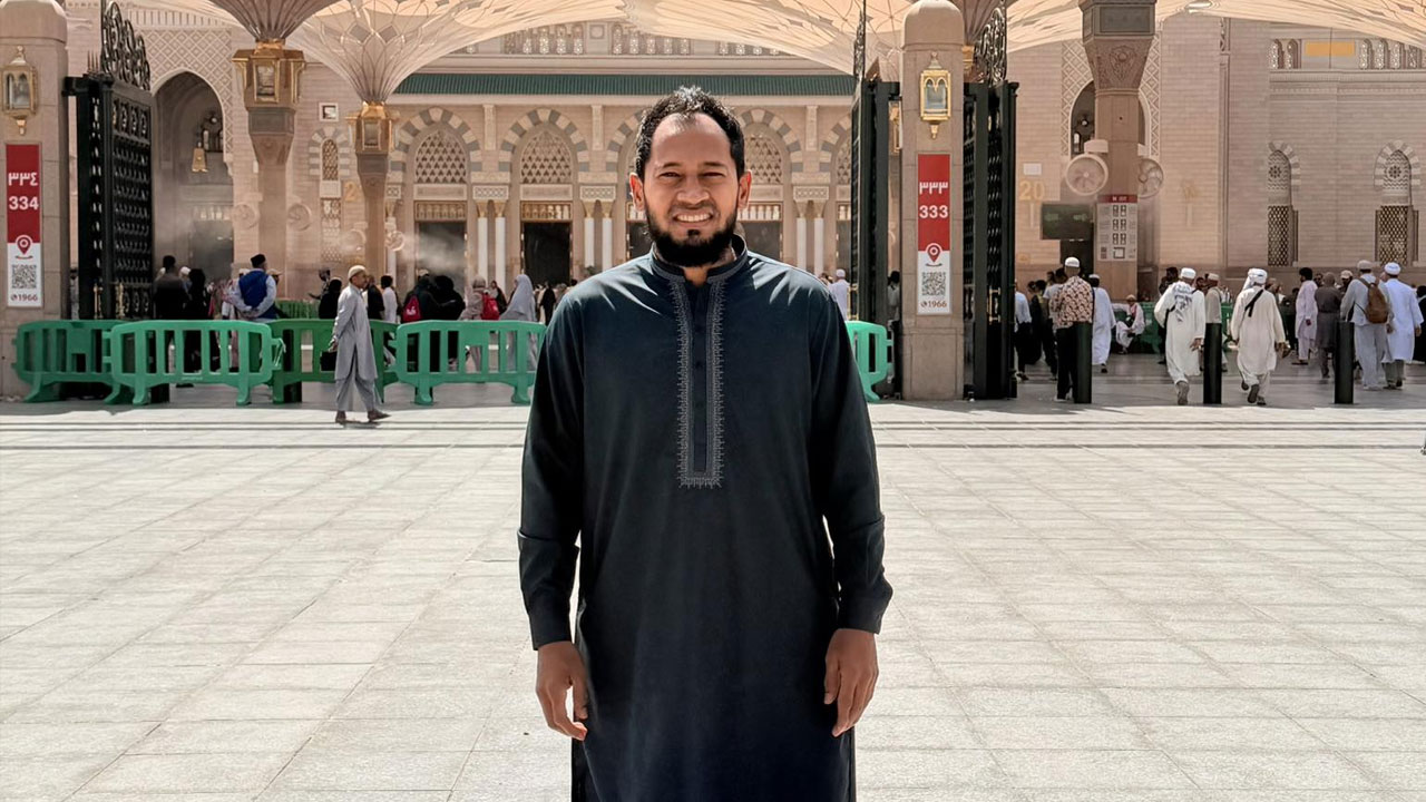 ইরান যুদ্ধ : সৌদিতে বিমান বন্দরে আটকা পড়েছেন মুশফিক