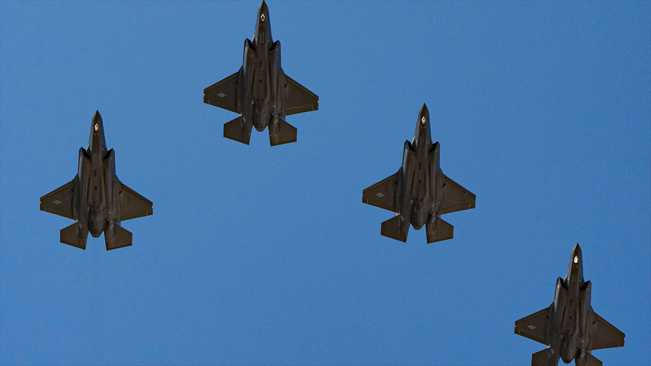 মধ্যপ্রাচ্যে ৫০টির বেশি যুদ্ধবিমান নিয়ে এসেছে যুক্তরাষ্ট্র