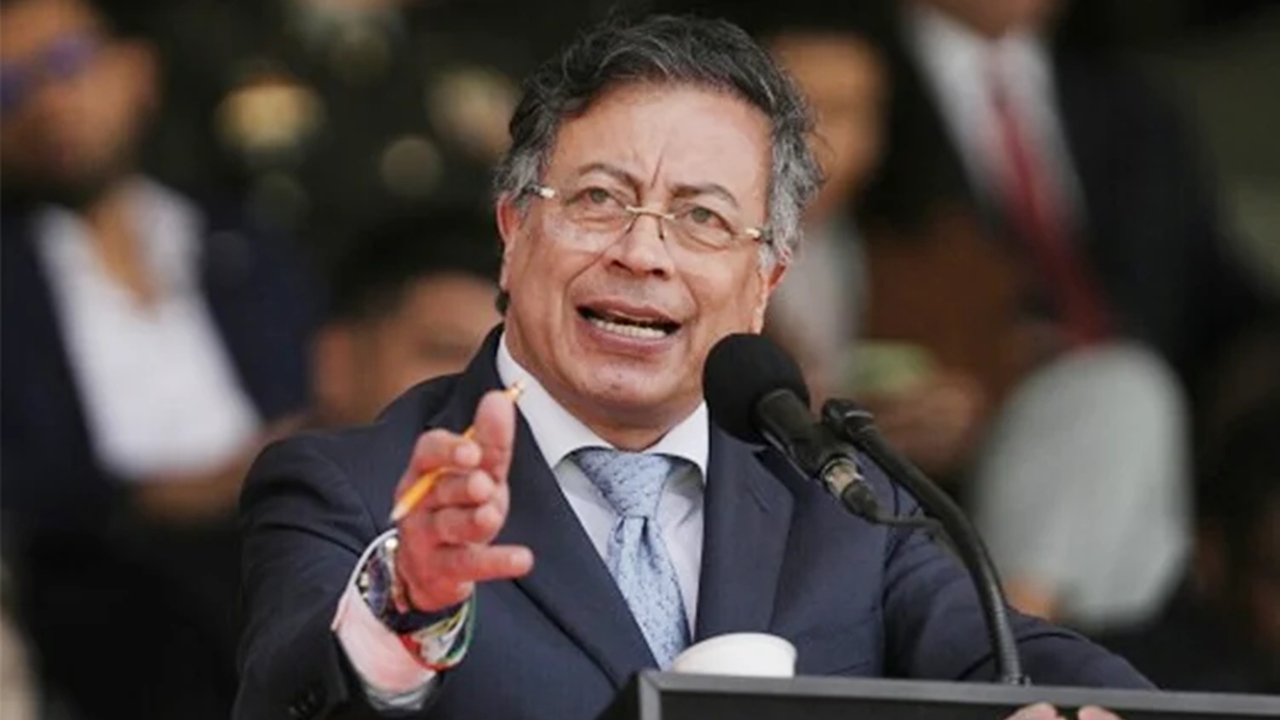 ভেনেজুয়েলা সীমান্তে সেনা মোতায়েনের নির্দেশ কলম্বিয়ার প্রেসিডেন্টের